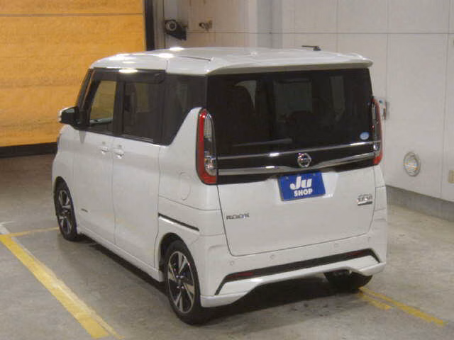 NISSAN ROOX