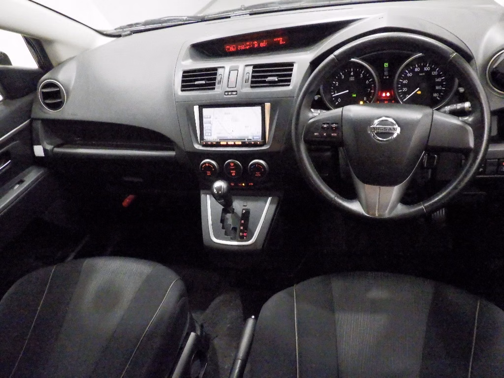 NISSAN LAFESTA