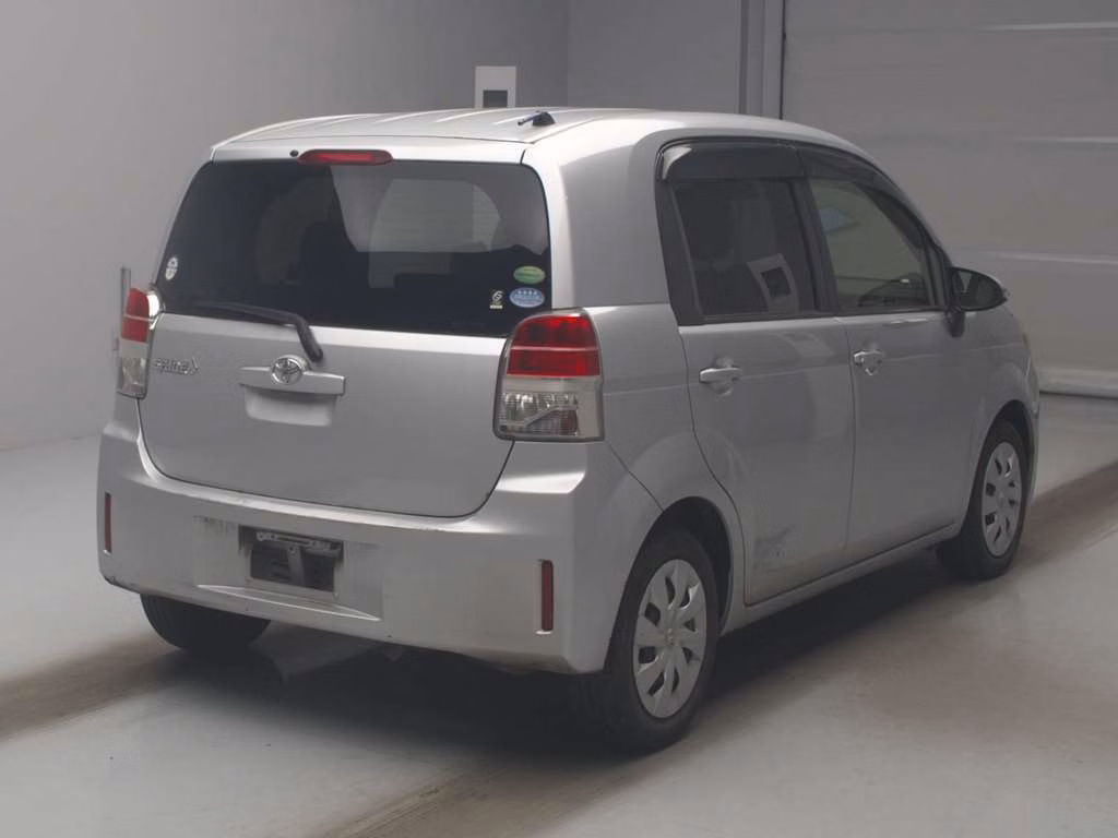 TOYOTA SPADE