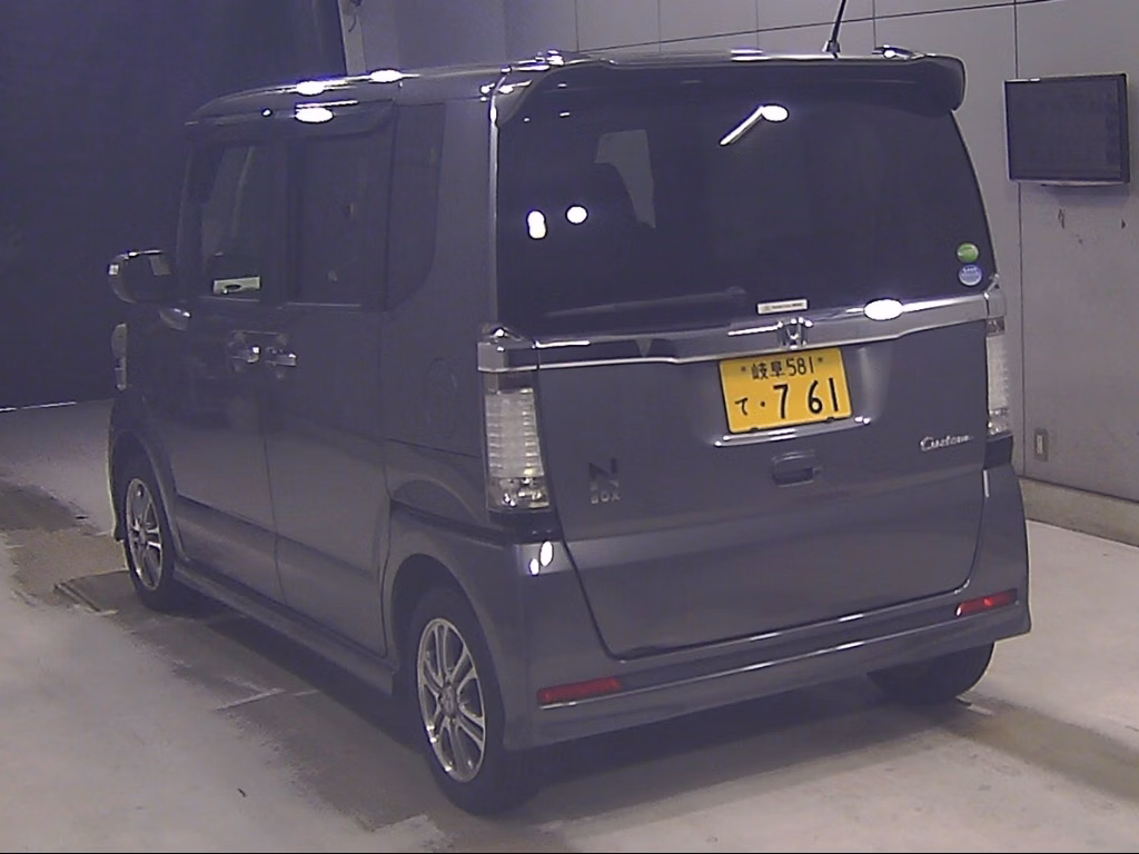 HONDA N-BOX