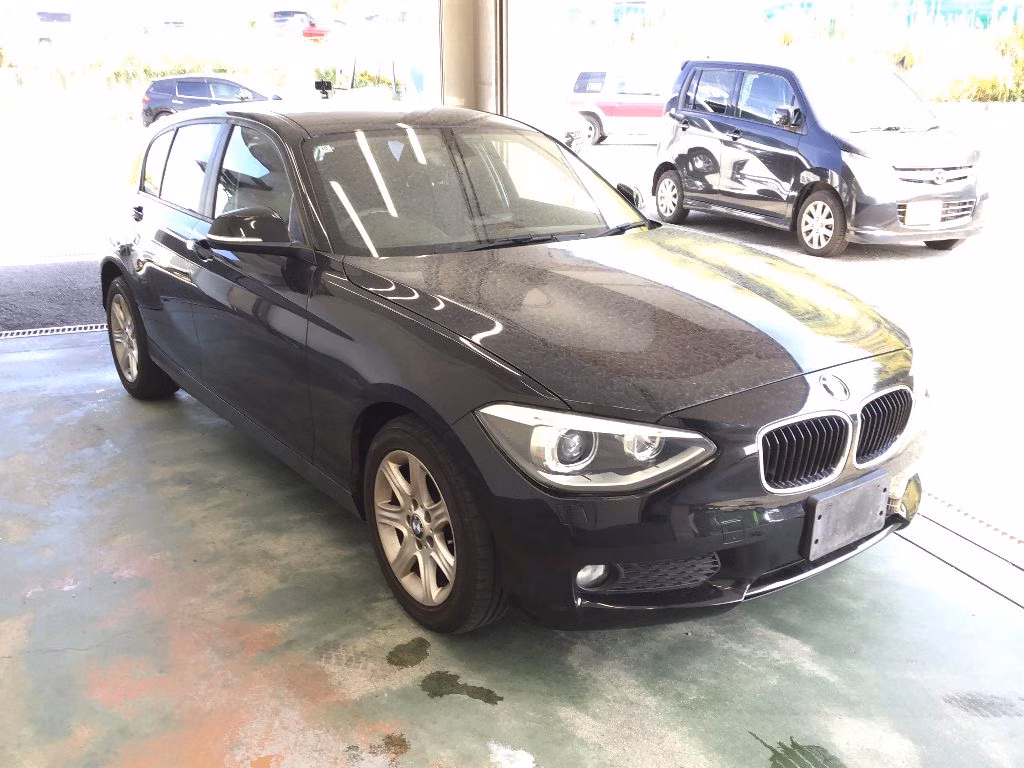 BMW 1-SERIES