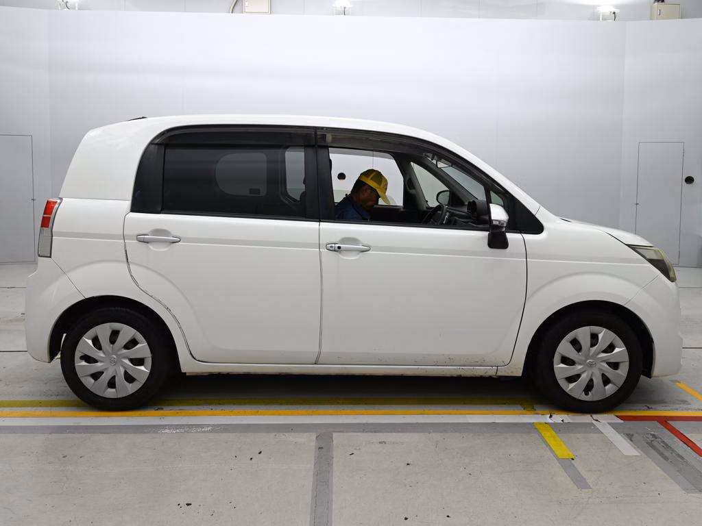 TOYOTA SPADE