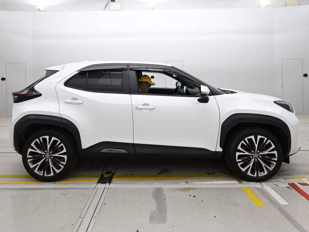 TOYOTA YARIS CROSS