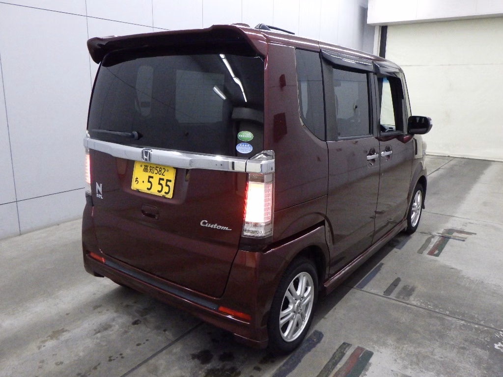HONDA N-BOX