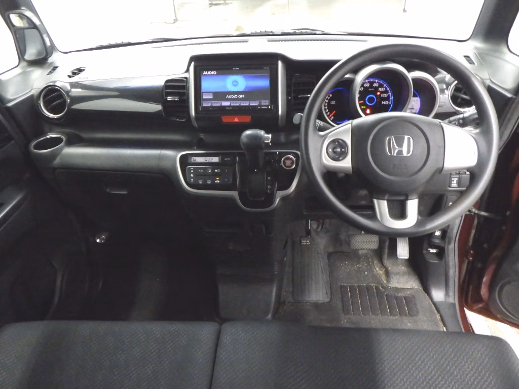 HONDA N-BOX