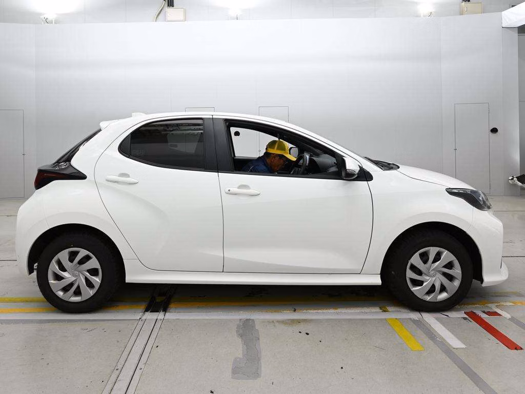 TOYOTA YARIS