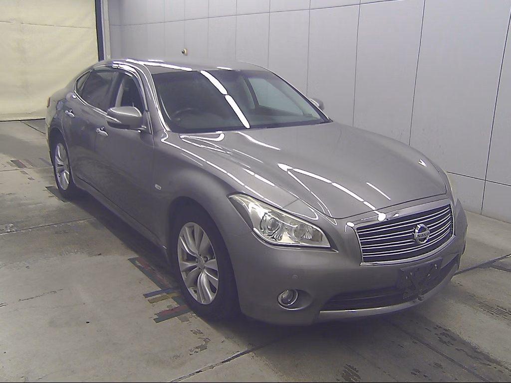 NISSAN FUGA