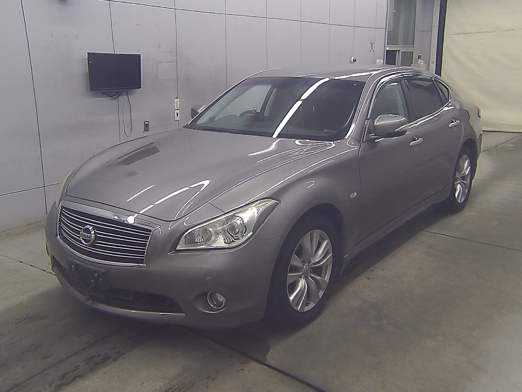 NISSAN FUGA