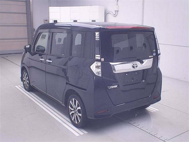 TOYOTA TANK
