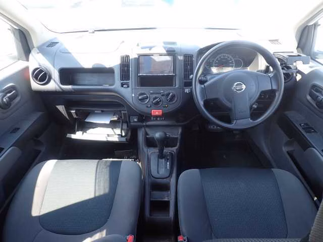 NISSAN AD