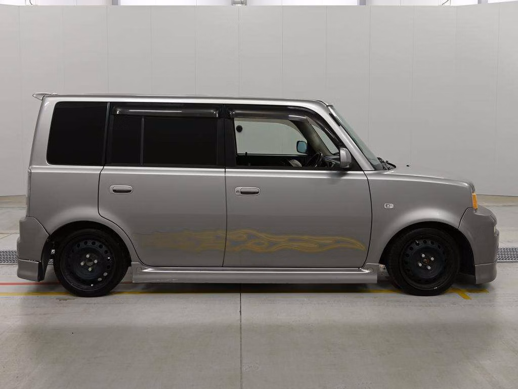 TOYOTA BB