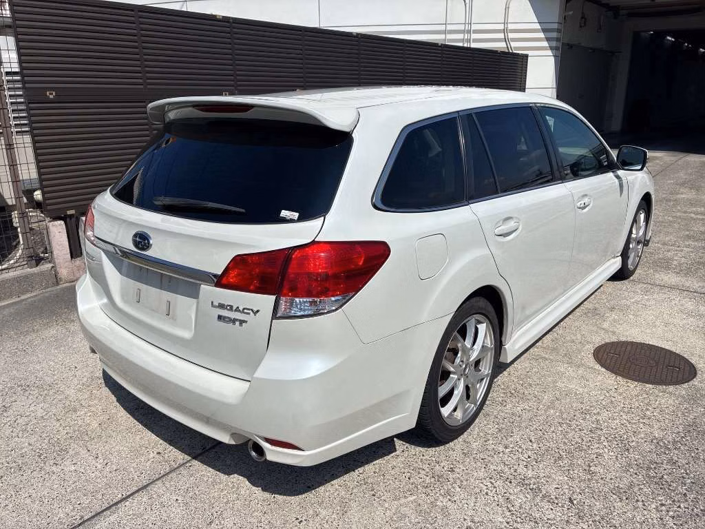 SUBARU LEGACY