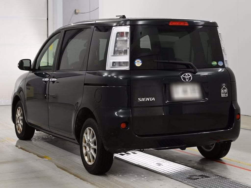 TOYOTA SIENTA