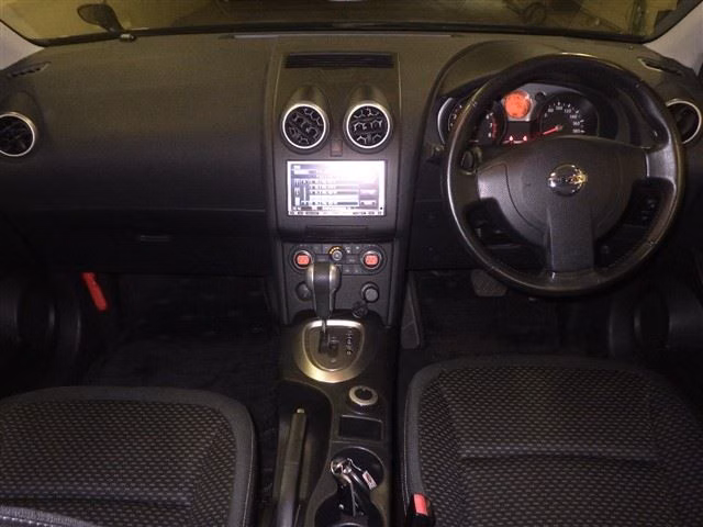 NISSAN DUALIS