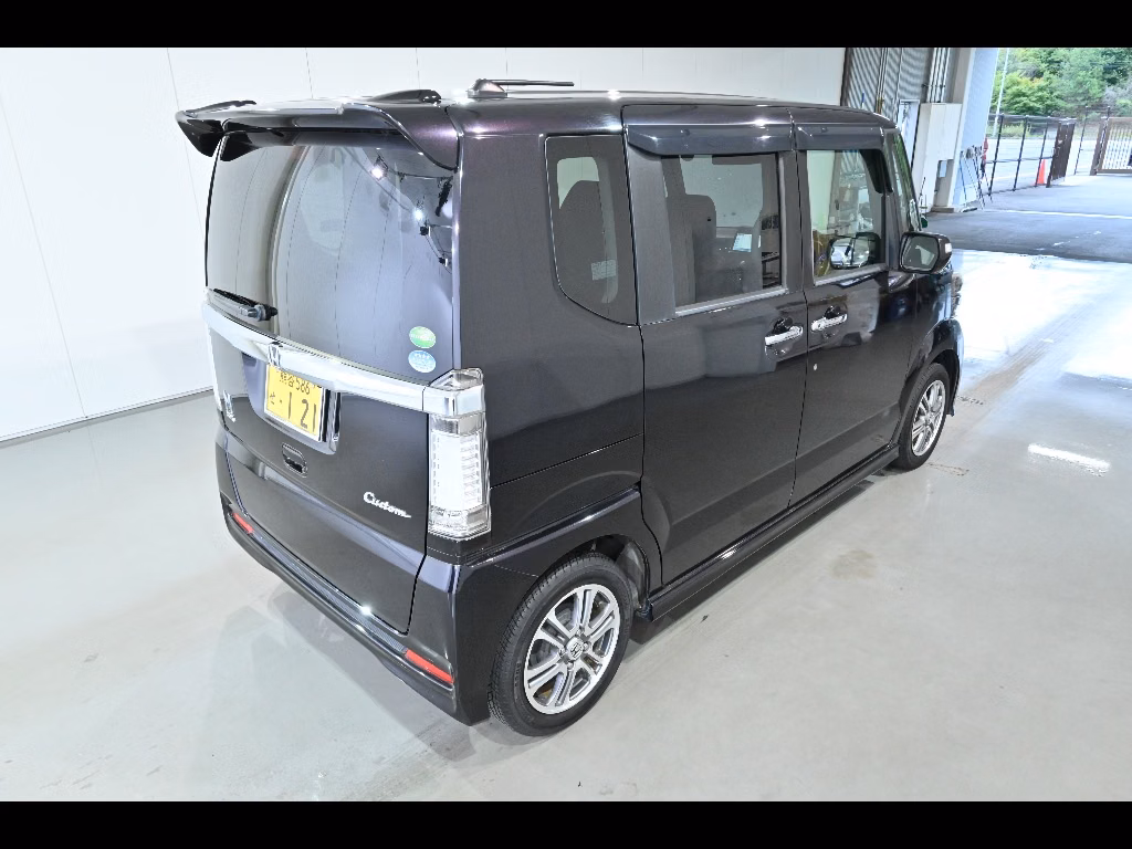 HONDA N-BOX