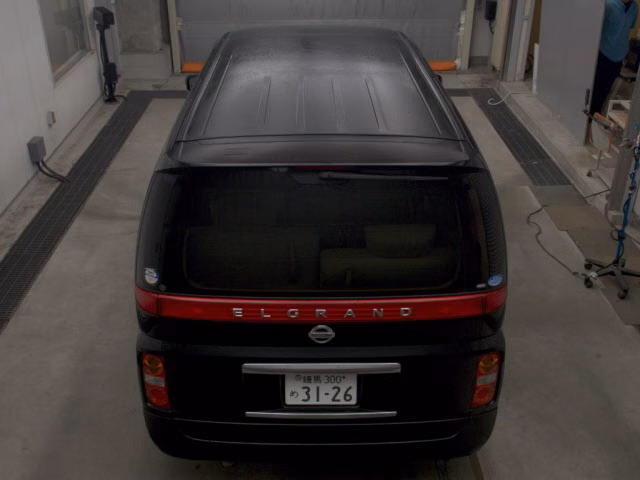 NISSAN ELGRAND