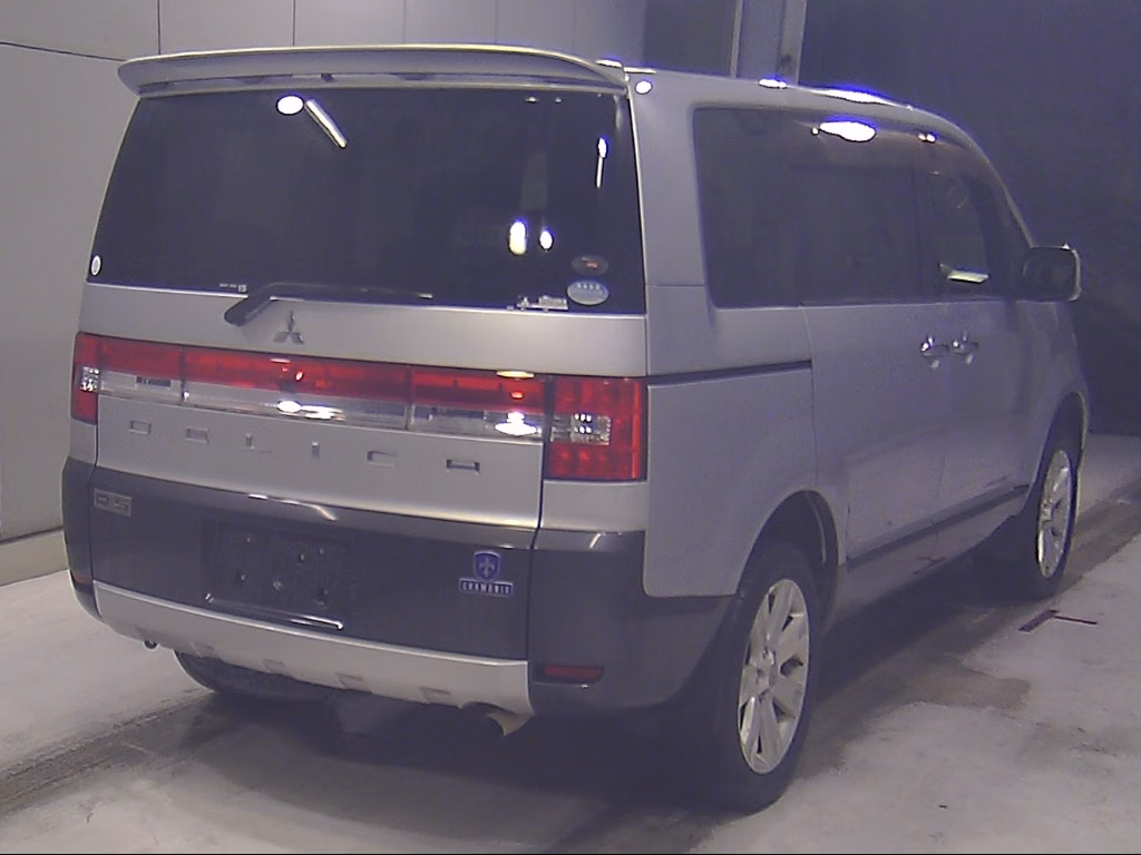 MITSUBISHI DELICA D:5