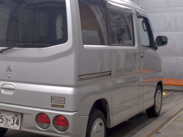 MITSUBISHI TOWN BOX