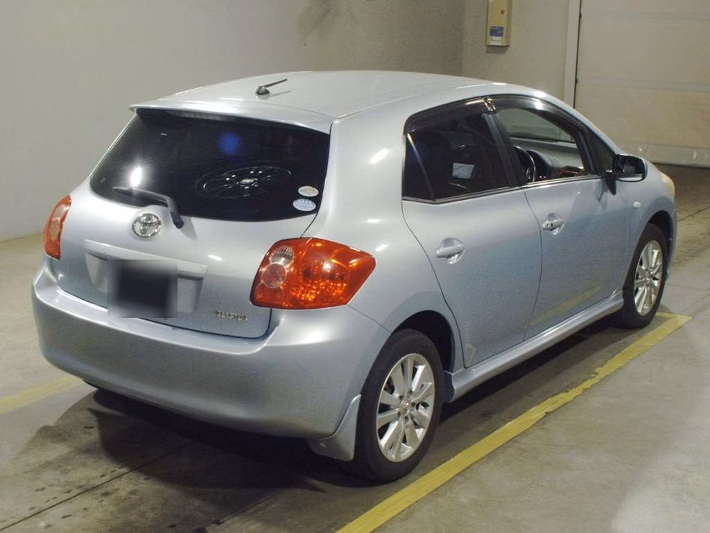 TOYOTA AURIS