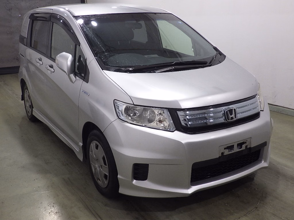HONDA FREED SPIKE