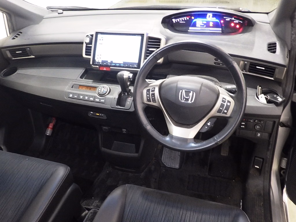 HONDA FREED SPIKE