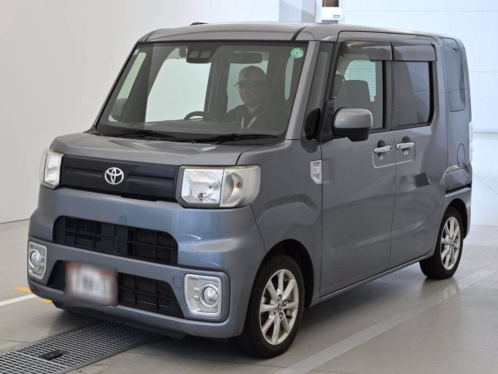 TOYOTA PIXIS MEGA