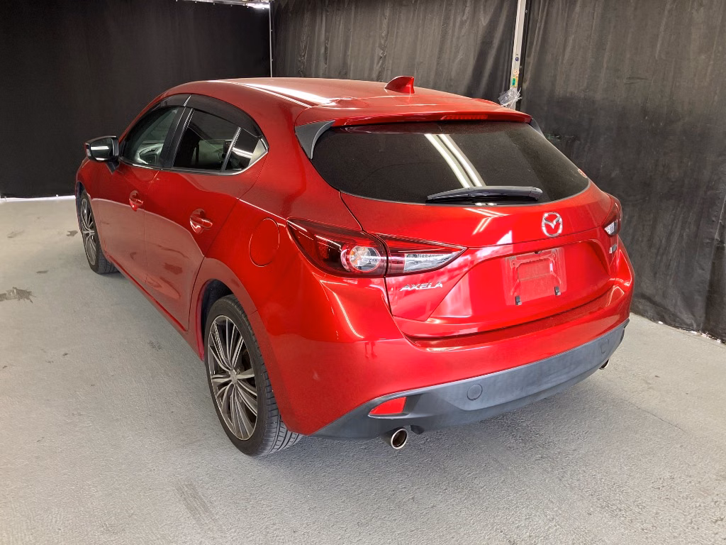 MAZDA AXELA