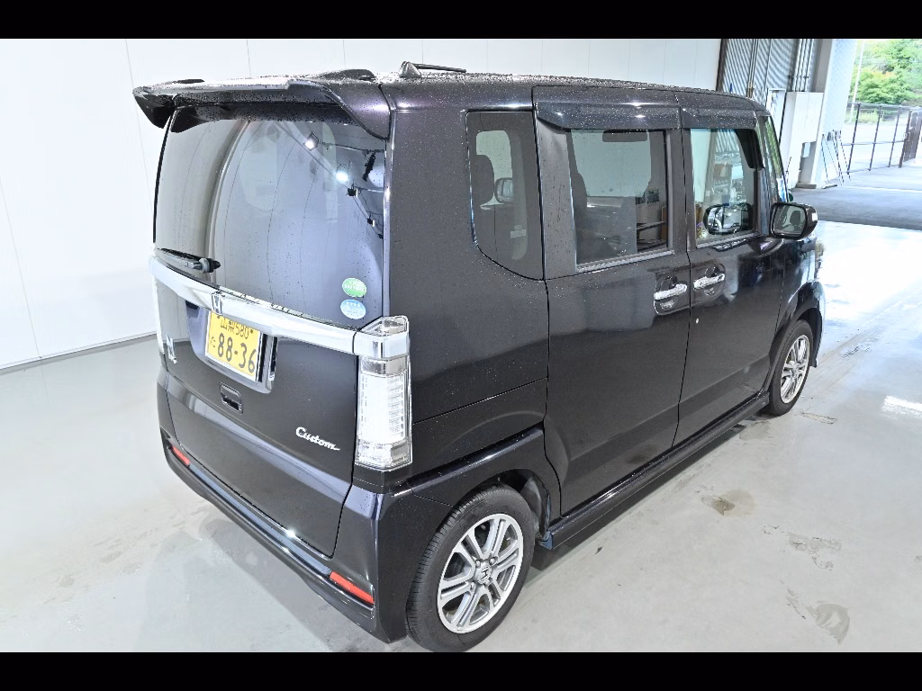 HONDA N-BOX