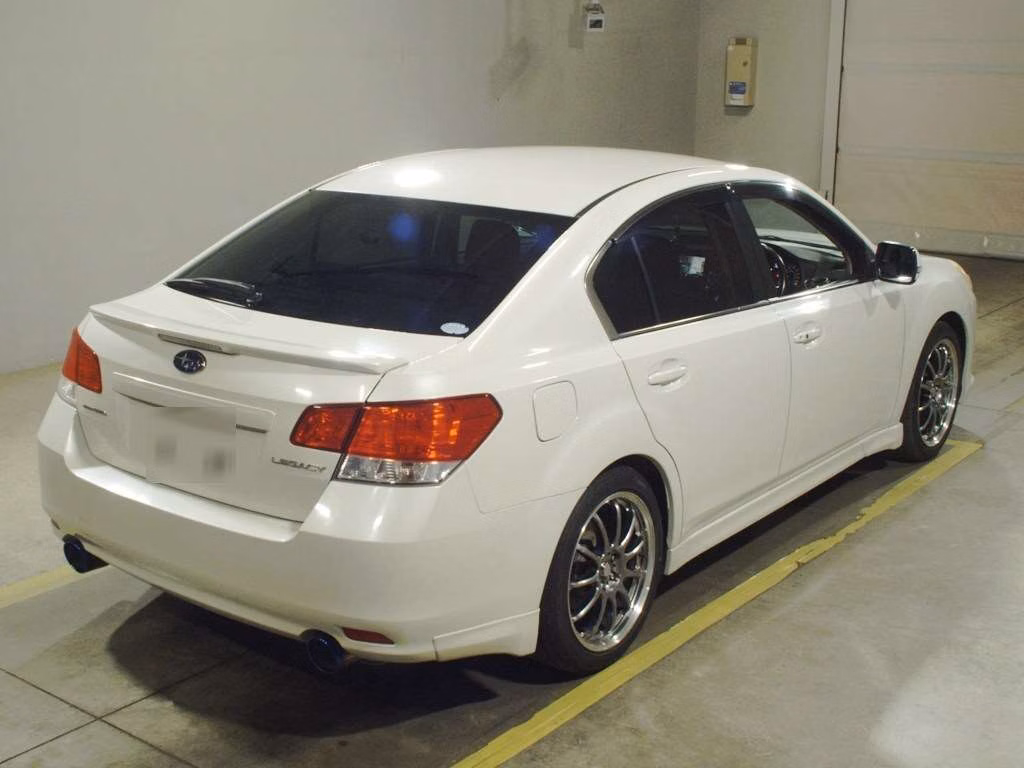 SUBARU LEGACY B4
