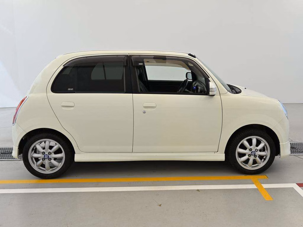 DAIHATSU MIRA GINO