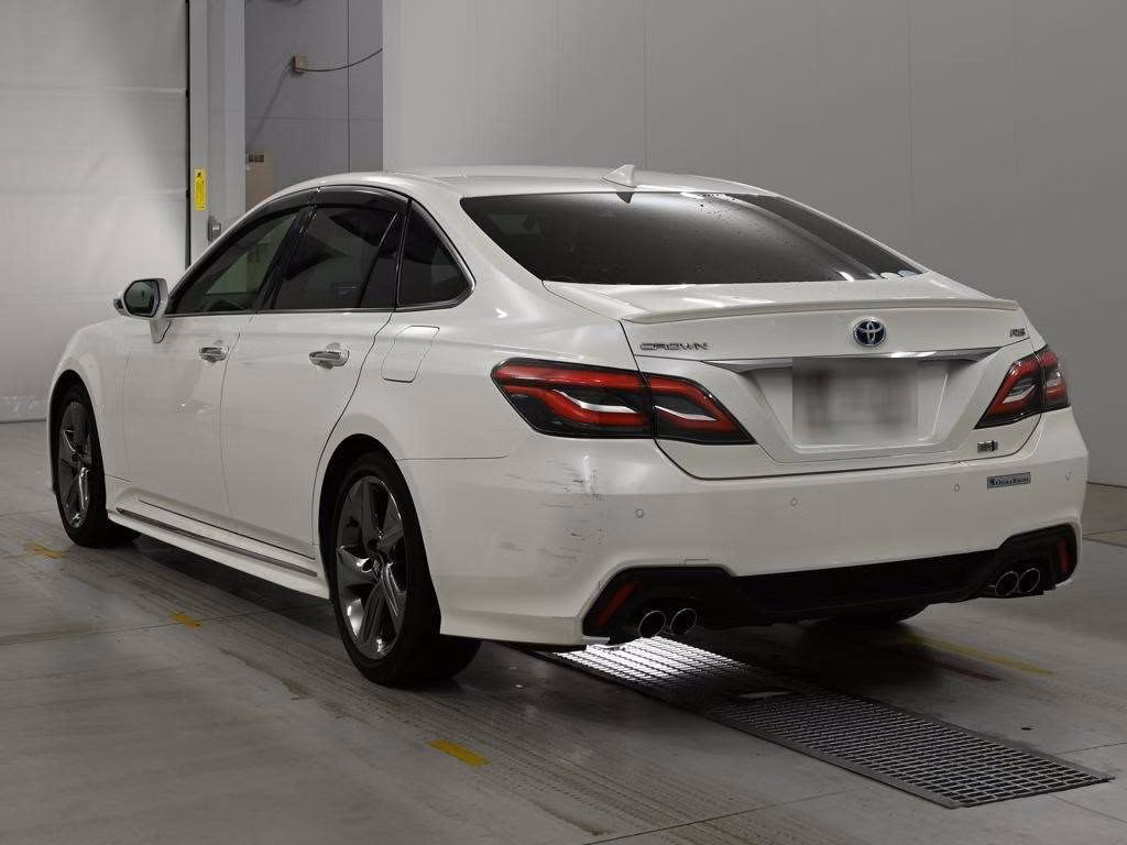 TOYOTA CROWN