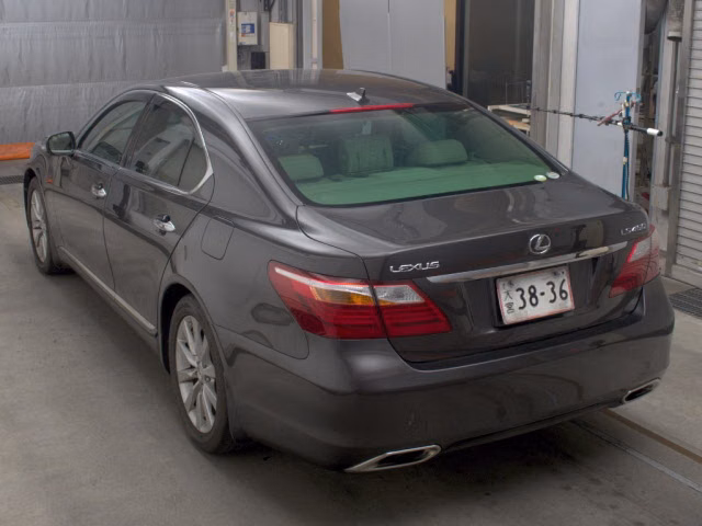 LEXUS LS460