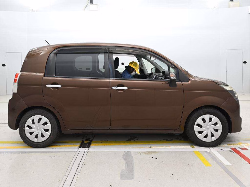 TOYOTA SPADE