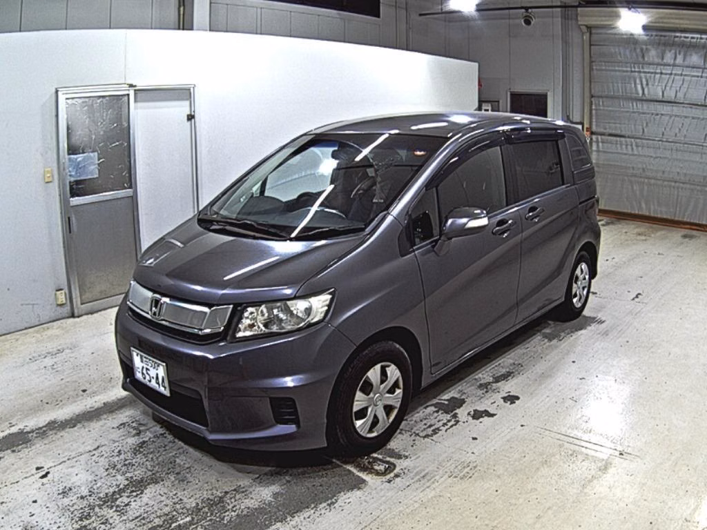 Honda Freed Spike