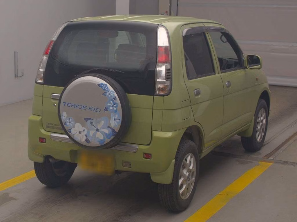 DAIHATSU TERIOS KID
