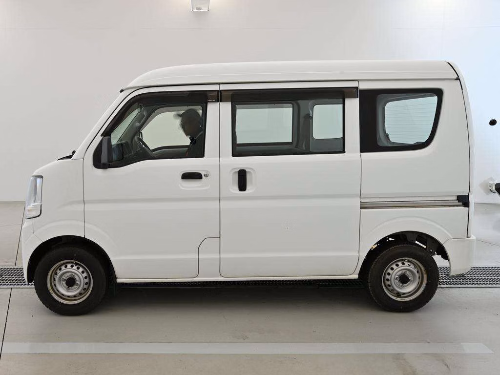 MITSUBISHI MINICAB