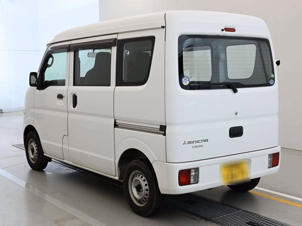 MITSUBISHI MINICAB