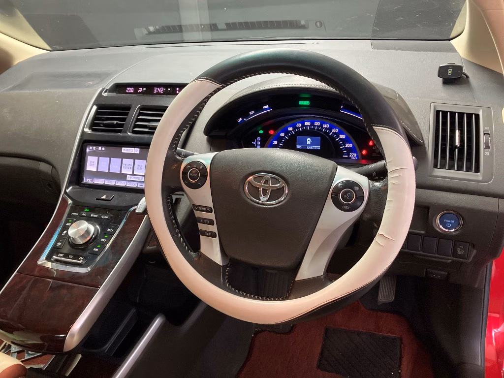 TOYOTA SAI