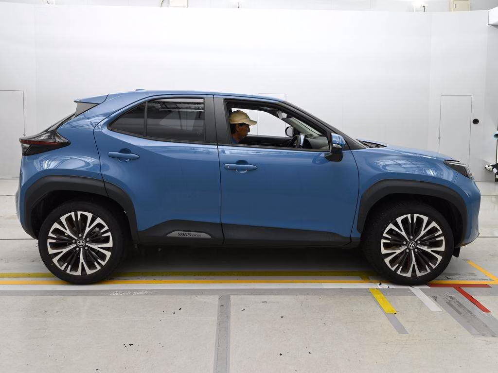 TOYOTA YARIS CROSS