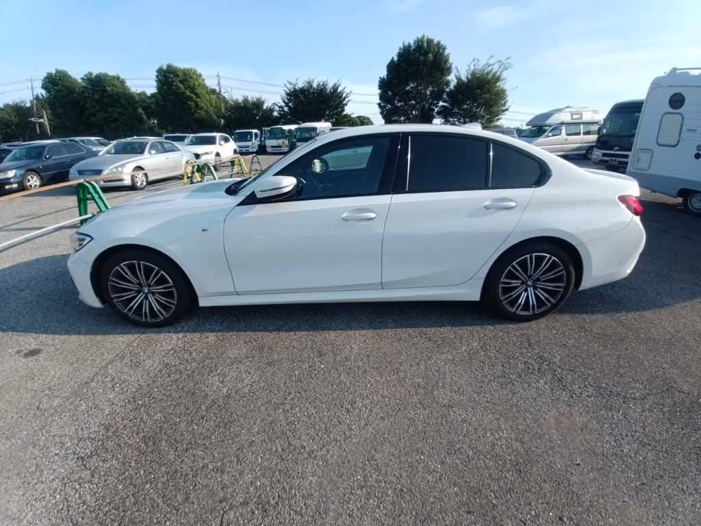 BMW 3-SERIES