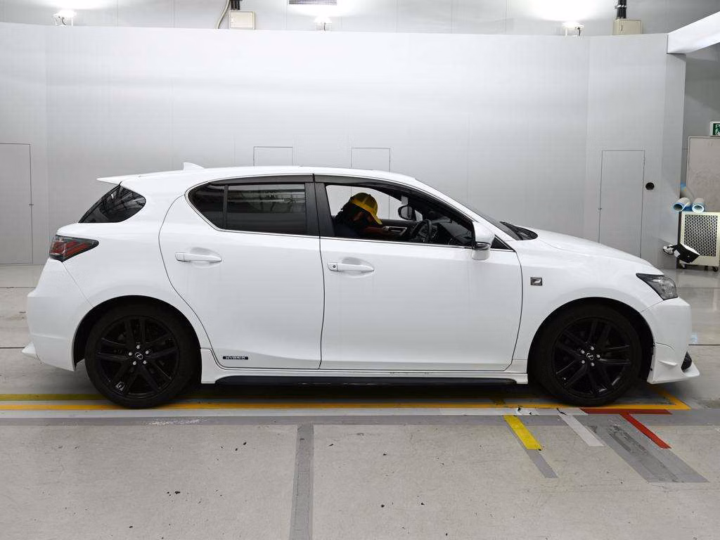 LEXUS CT200H