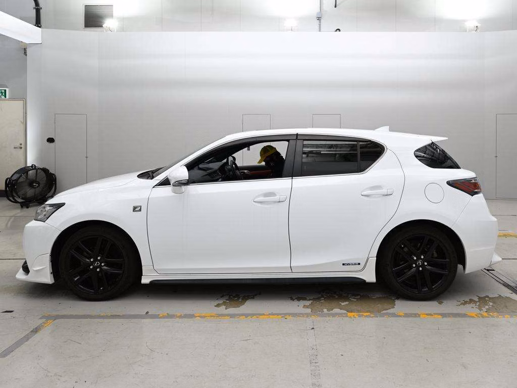 LEXUS CT200H