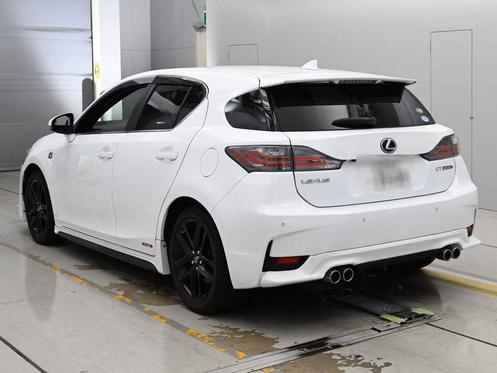 LEXUS CT200H