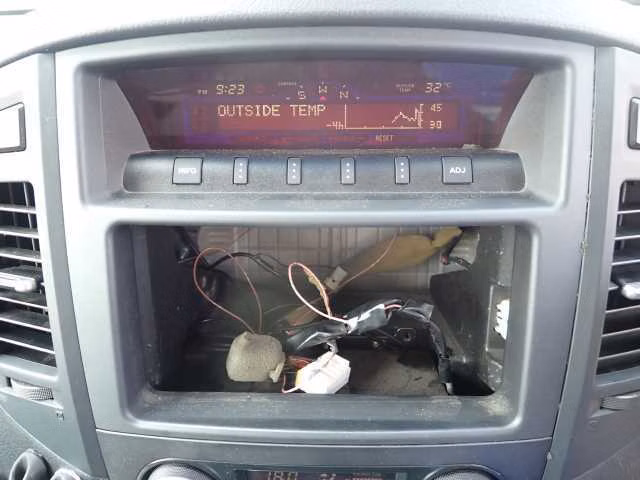 MITSUBISHI PAJERO
