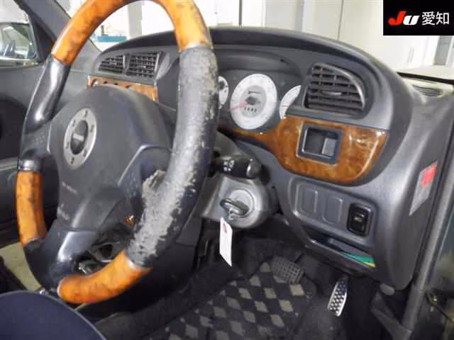 DAIHATSU MIRA GINO