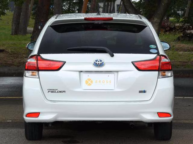 TOYOTA COROLLA FIELDER
