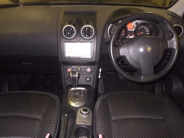 NISSAN DUALIS