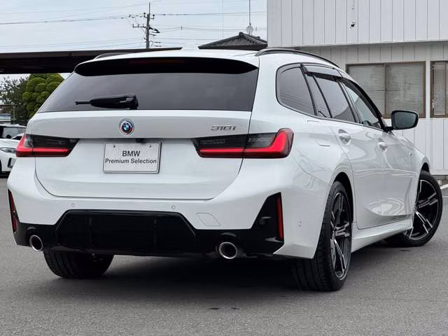 BMW 3-SERIES