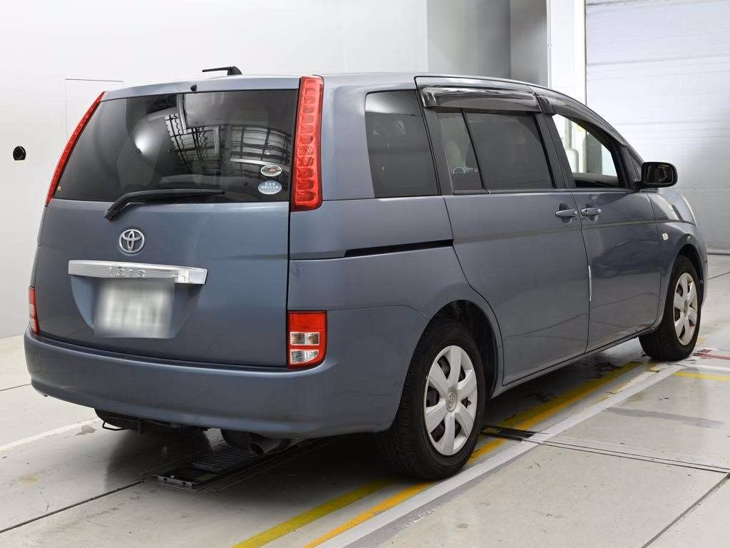 TOYOTA ISIS