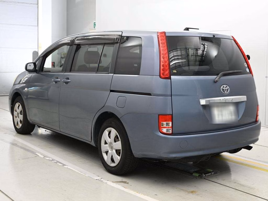 TOYOTA ISIS